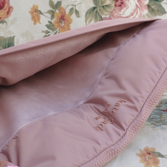 Kate Spade Pink Compact Laptop Padded Case 15.5" x 11" - Picture 9 of 17
